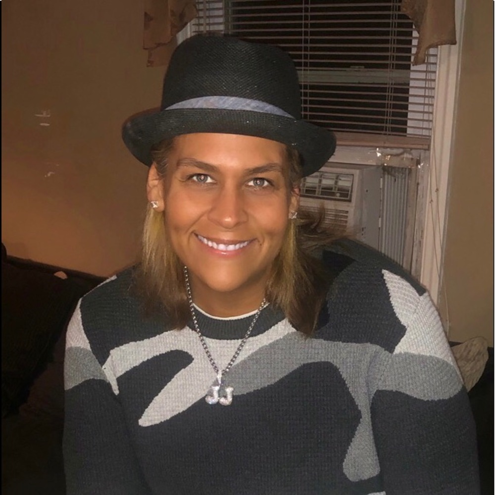 Meet your Posher, Joy